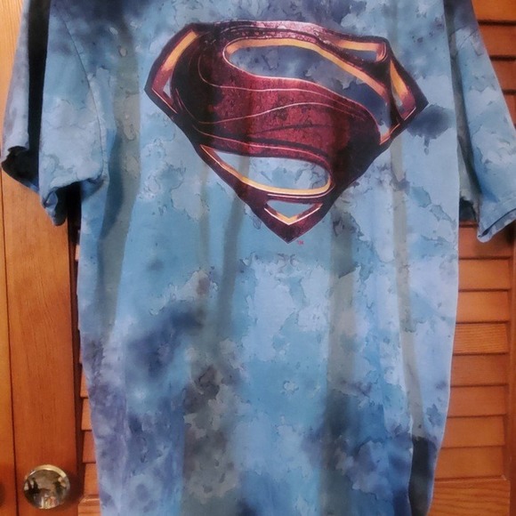 Justice Leauge Superman Shirt Size L - Picture 1 of 3